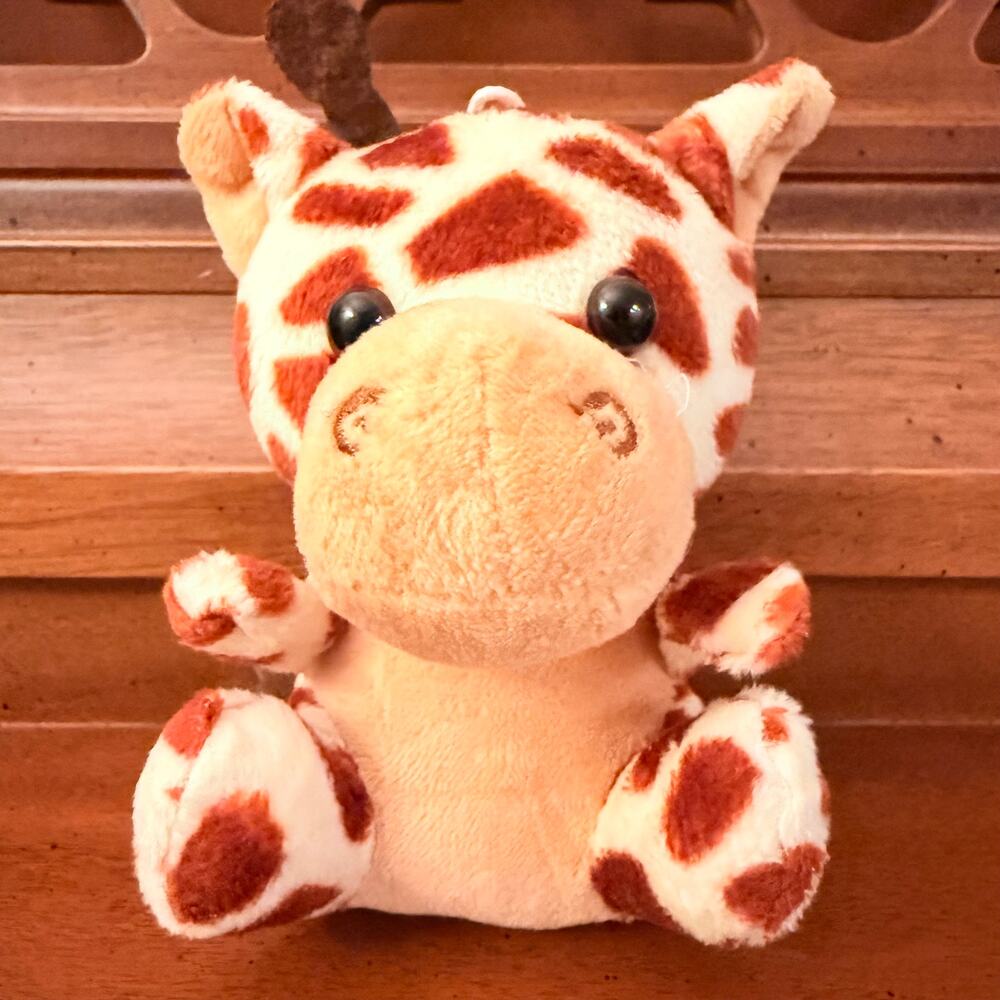 Cute Giraffe Plush Keychain 4.5” Mini Stuffed Animal Bag Charm